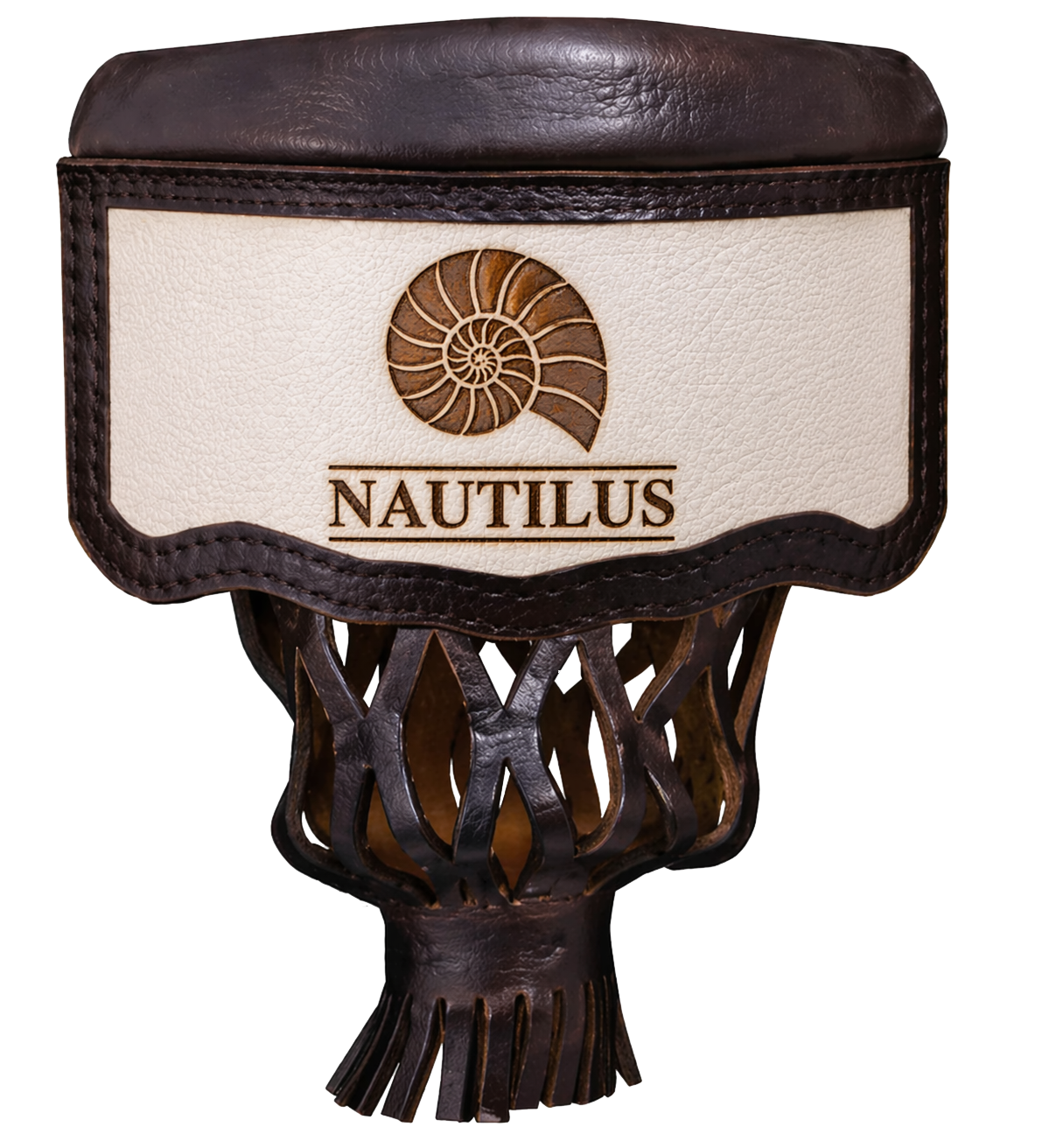 Логотип на кожаной набивке лузы